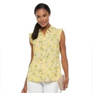 EUC ELLE Flutter Sleeve Button-Down Top